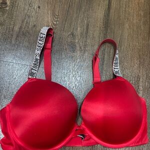 Victoria’s Secret shine very sexy push-up bra